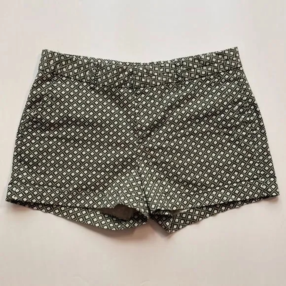 Khakis by GAP Shorts Green and Cream